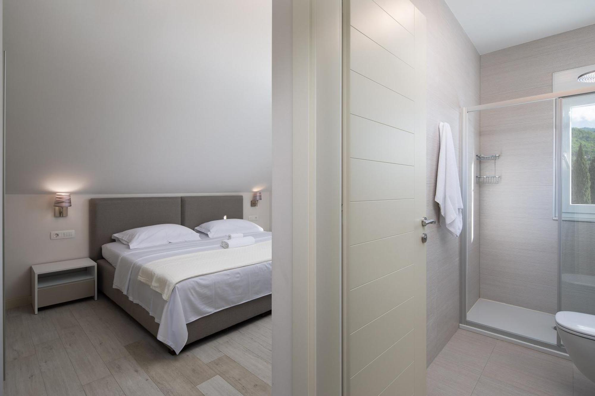 Potter - Penthouse With Sea View & 2 Parking Places Promajna Exterior photo